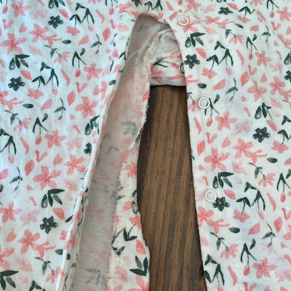 Floral one piece romper! Starting out brand from dillards, 18 months. - Picture 4 of 4